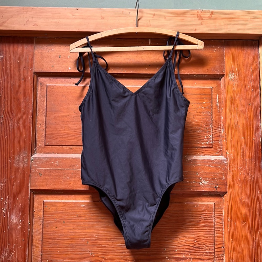 Black Low-Back Swimsuit